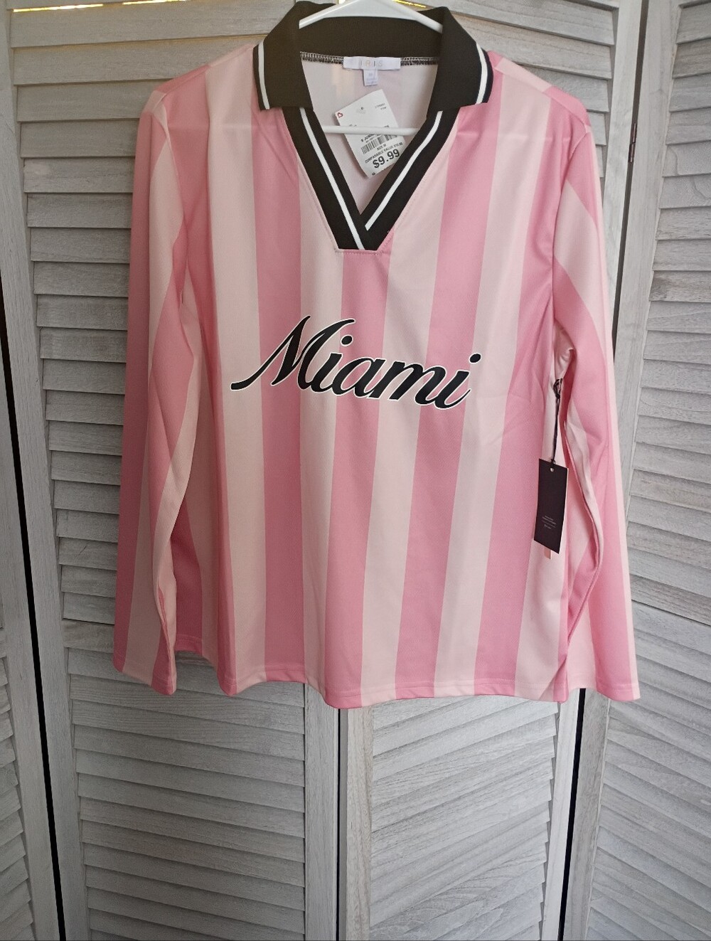 IRIS Miami Pink & White Striped Long Sleeve Polo Top Juniors Size Medium NWT